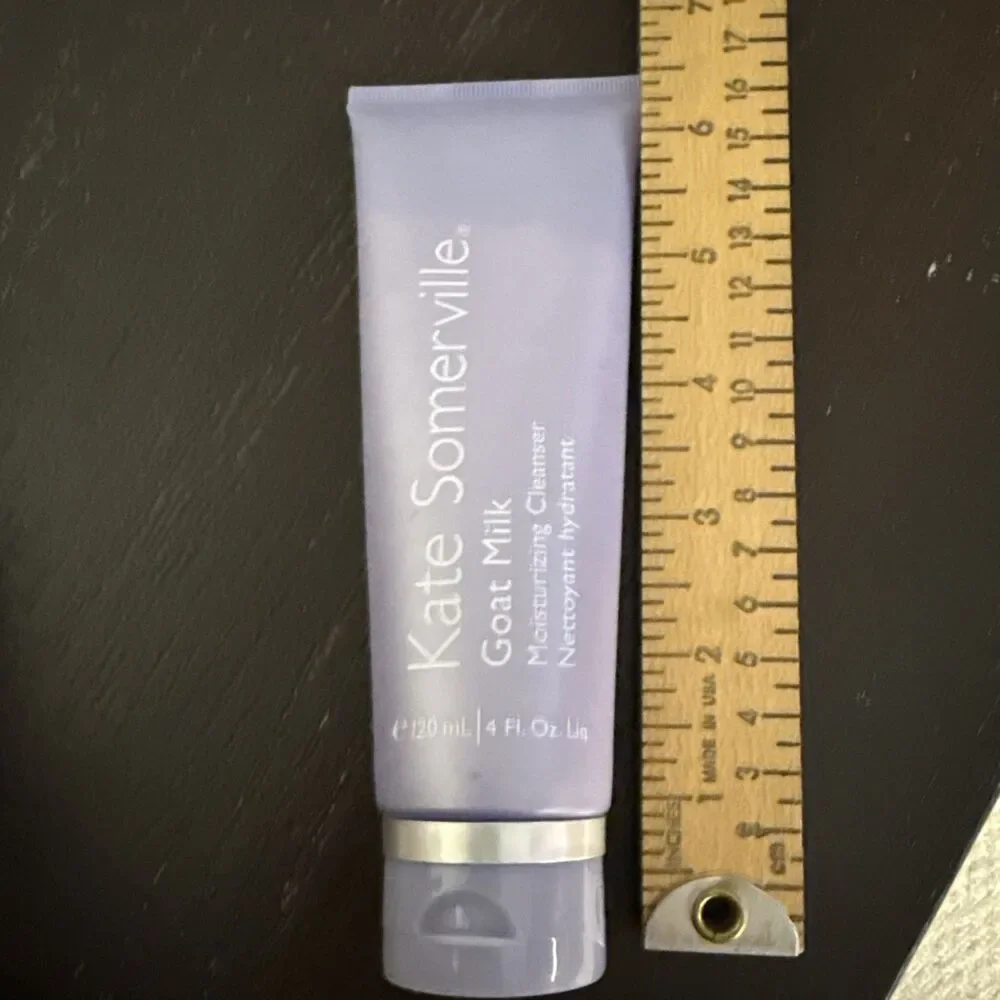 Kate Somerville GOAT MILK Moisturizing Cleanser 4 Oz./120ml Sealed (No Box)